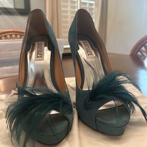 Badgley Mischka Peacock Blue/Green Peep-toe Pumps